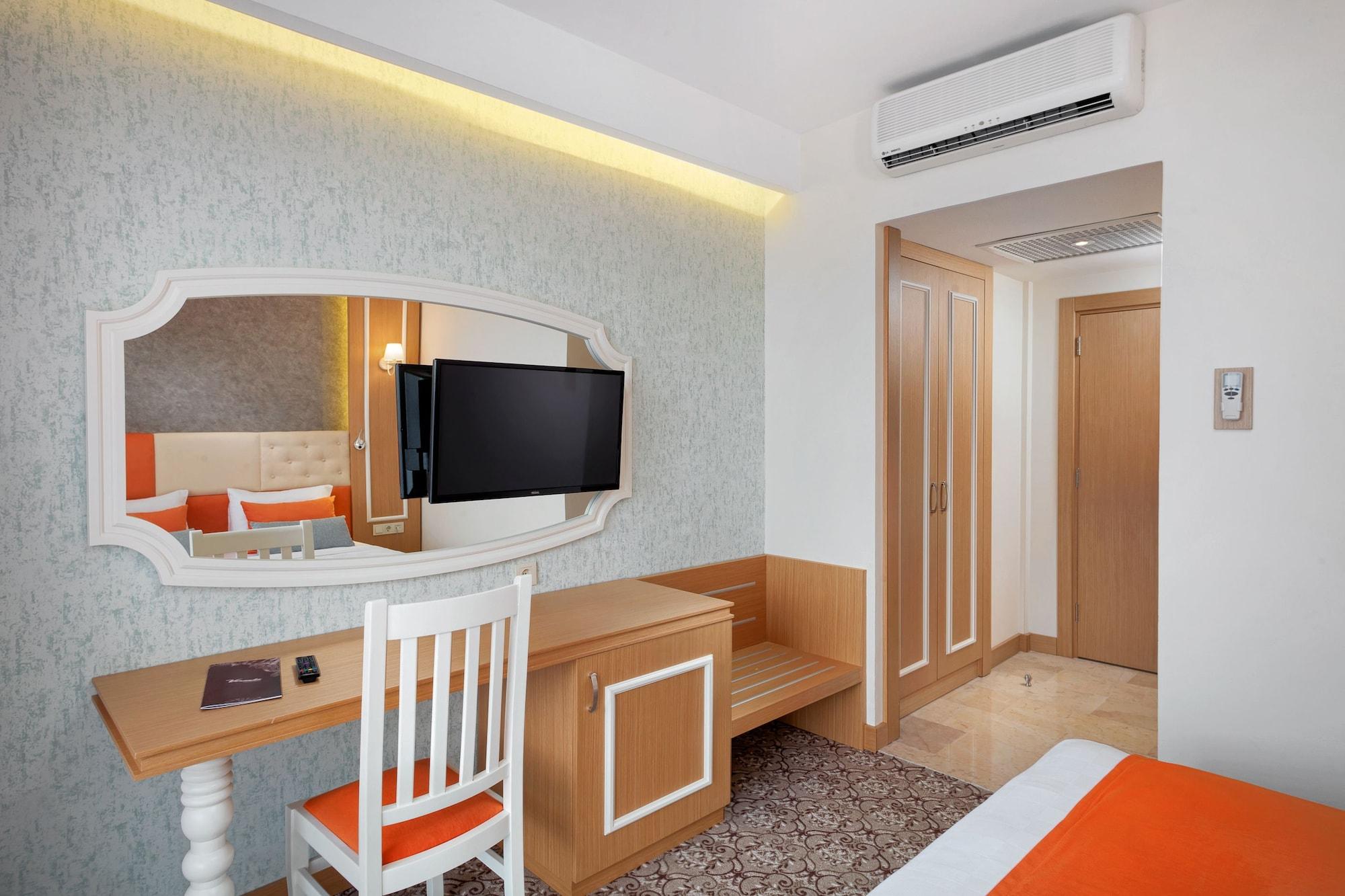 โกลเดน ออเรนจ์ โฮเต็ล Hotel อันตัลยา ภายนอก รูปภาพ
